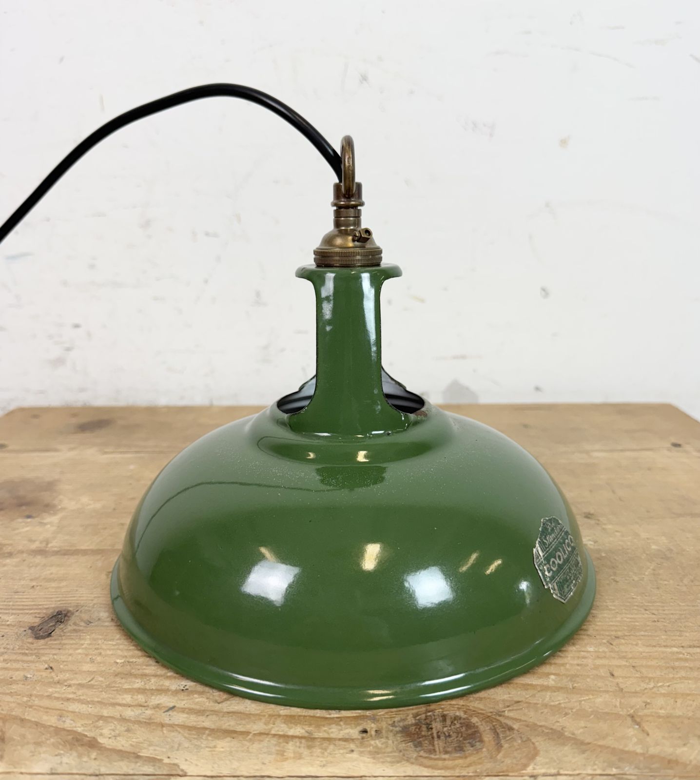 photo vinterior Industrial Green Enamel Factory Pendant Lamp From Coolicon, 1950s