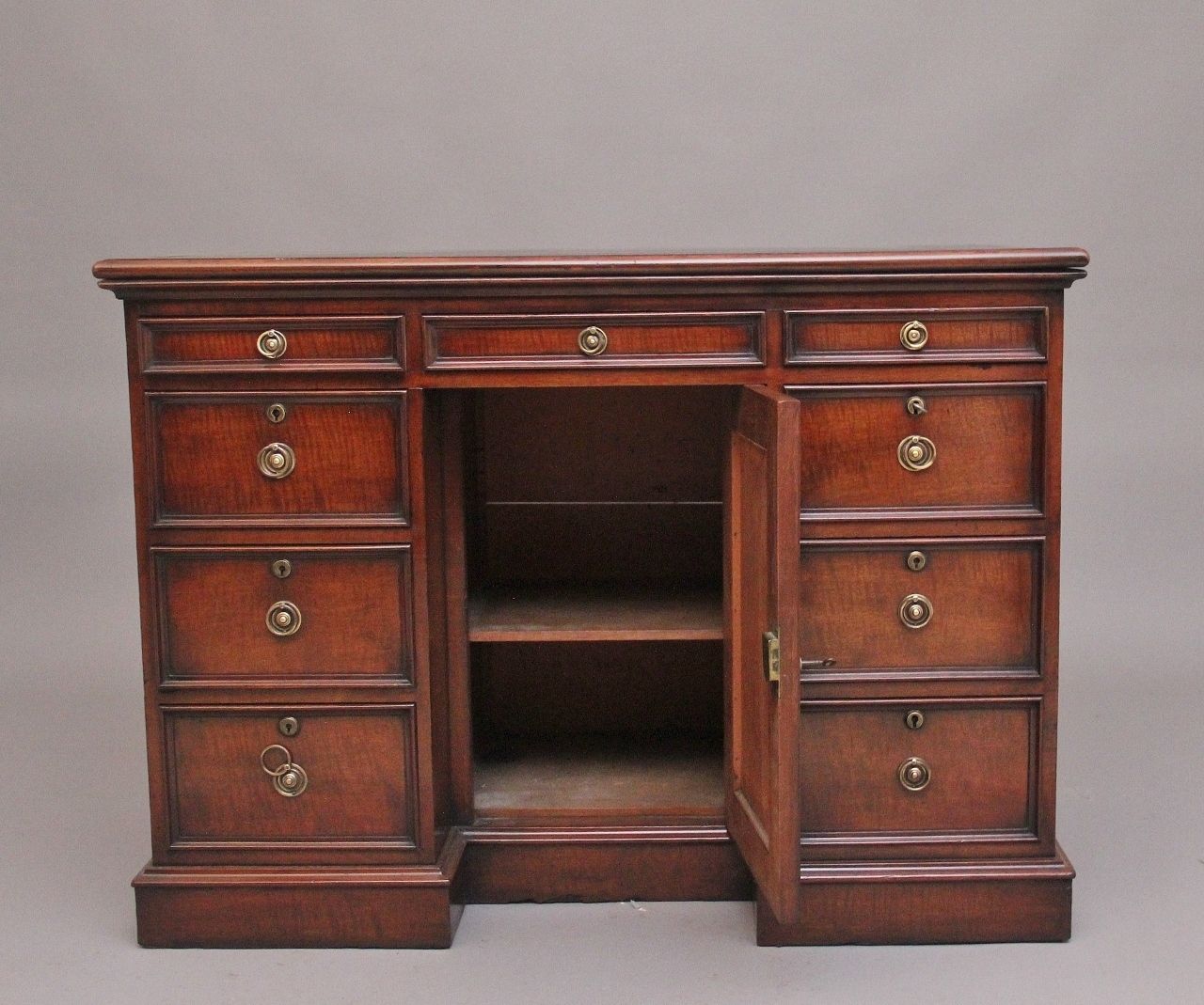 Early 19th Century Mahogany Kneehole Desk photo for sale