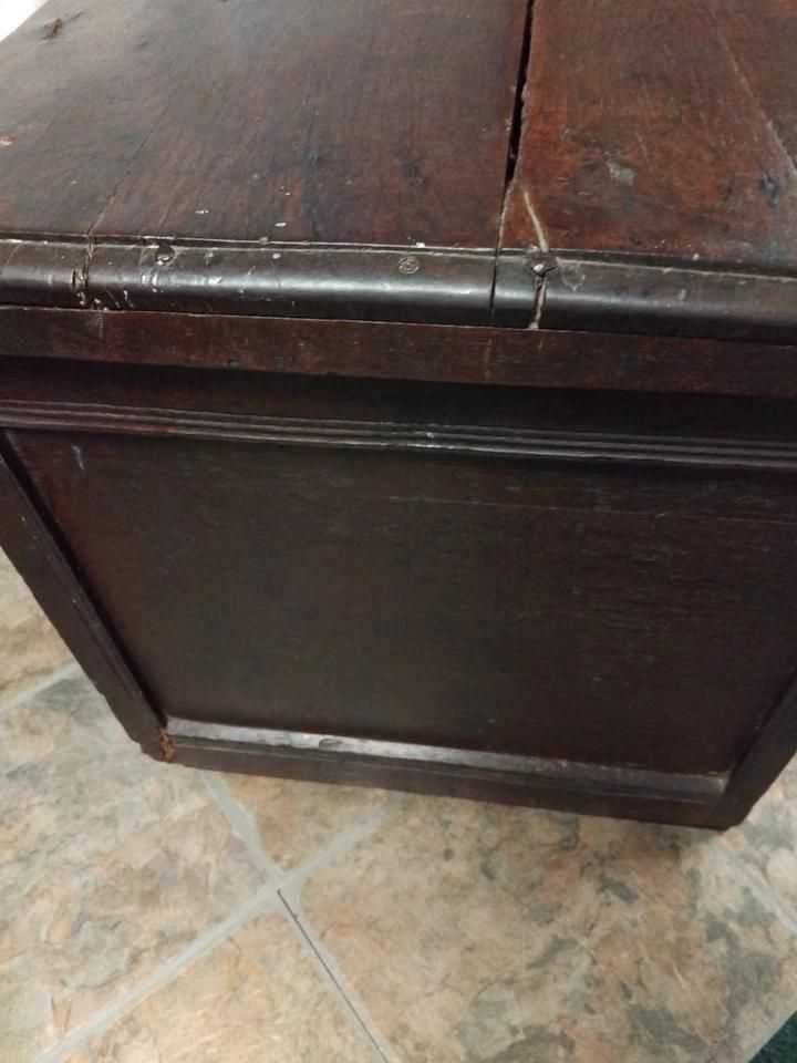 photo furniture Victorian Oak Coffer / Blanket Box