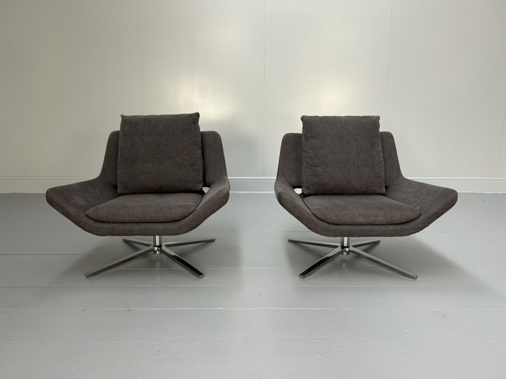 Pair Of B&B Italia “Metropolitan Me84” Armchairs – In Mid Grey Fabric photo furniture