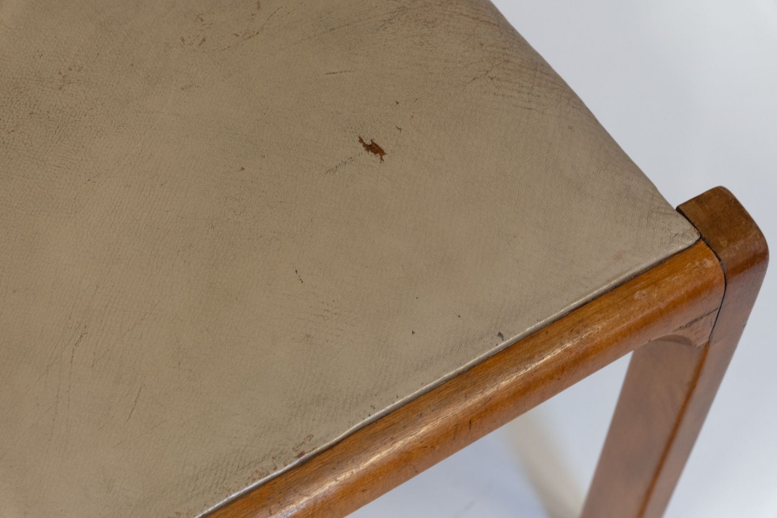 photo vinterior Alvar Aalto Birch & Leather Chair 611