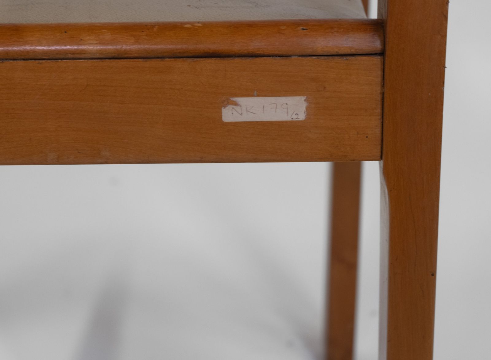 photo furniture Alvar Aalto Birch & Leather Chair 611
