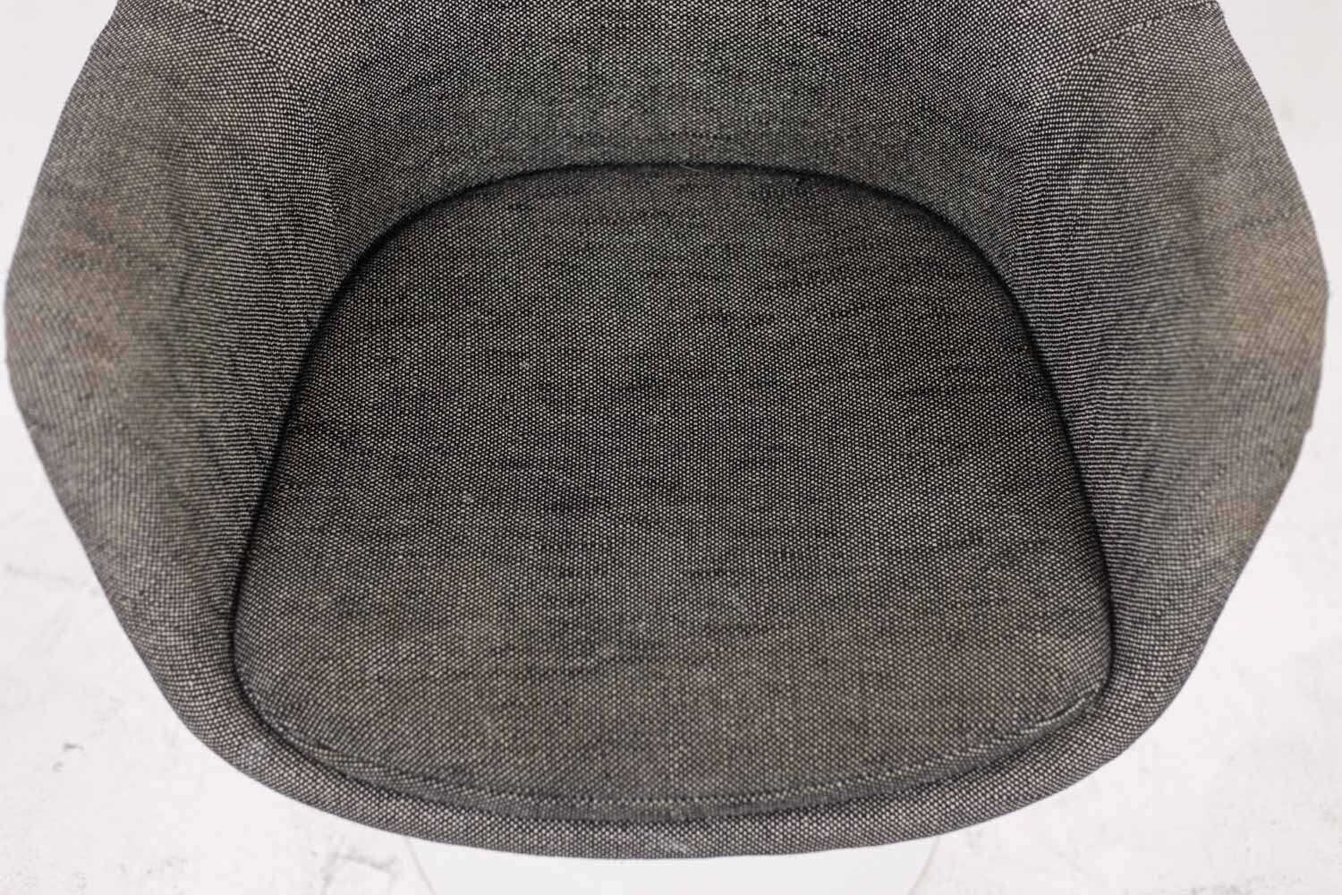 photo furniture Eero Saarinen For Knoll. “Tulip” Armchair. 1960s/1970s.