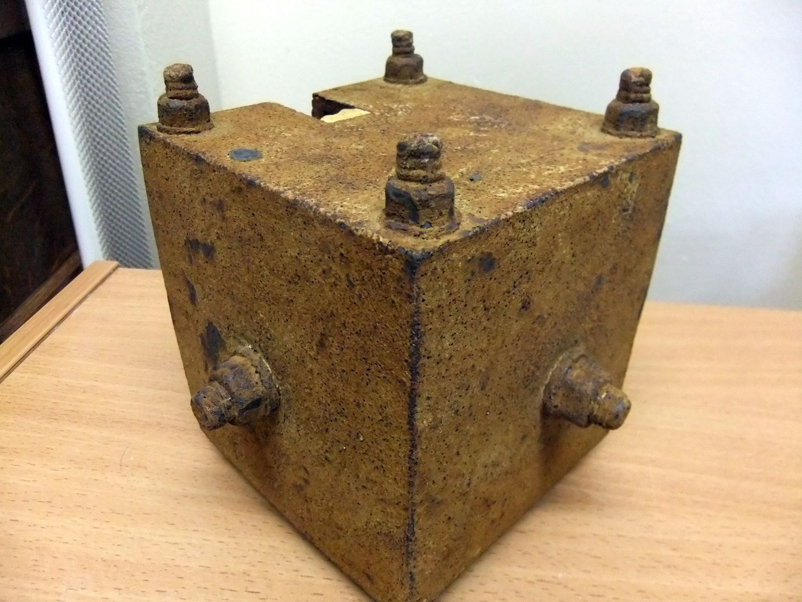 Kazuhito Satoh Slab Built Sculptural Vase Made To Look Like A Rusted Iron Container. photo vinterior