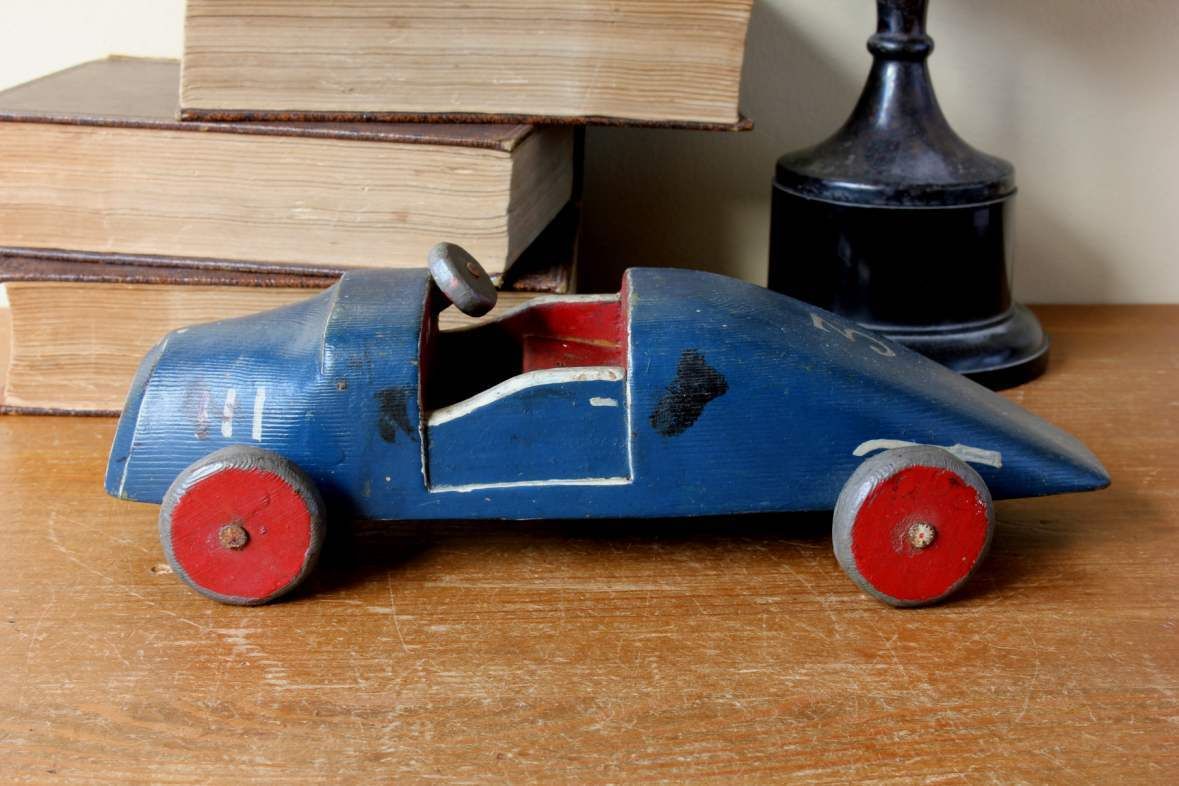 Handmade Wooden Racing Car. Scratch Built Decorative Model Car. photo Home Decor