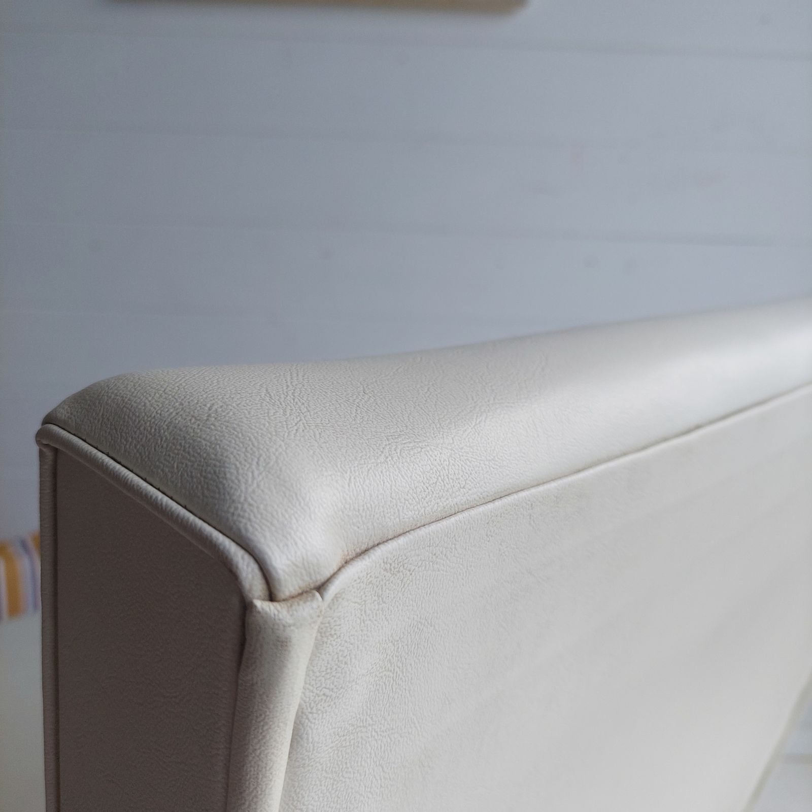 photo furniture Mid Century Scandinavian Danish Style Teak And Vinyl Lounge Chair , Bedroom Cocktail Chair, 1960s