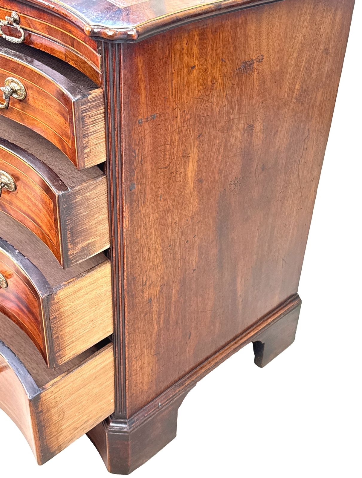photo furniture George III Period Mahogany Serpentine Chest Of Drawers (England, Circa 1770)