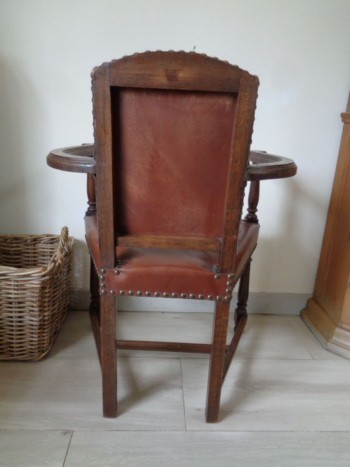 1930's Oak & Brown Leather Armchair photo vinterior