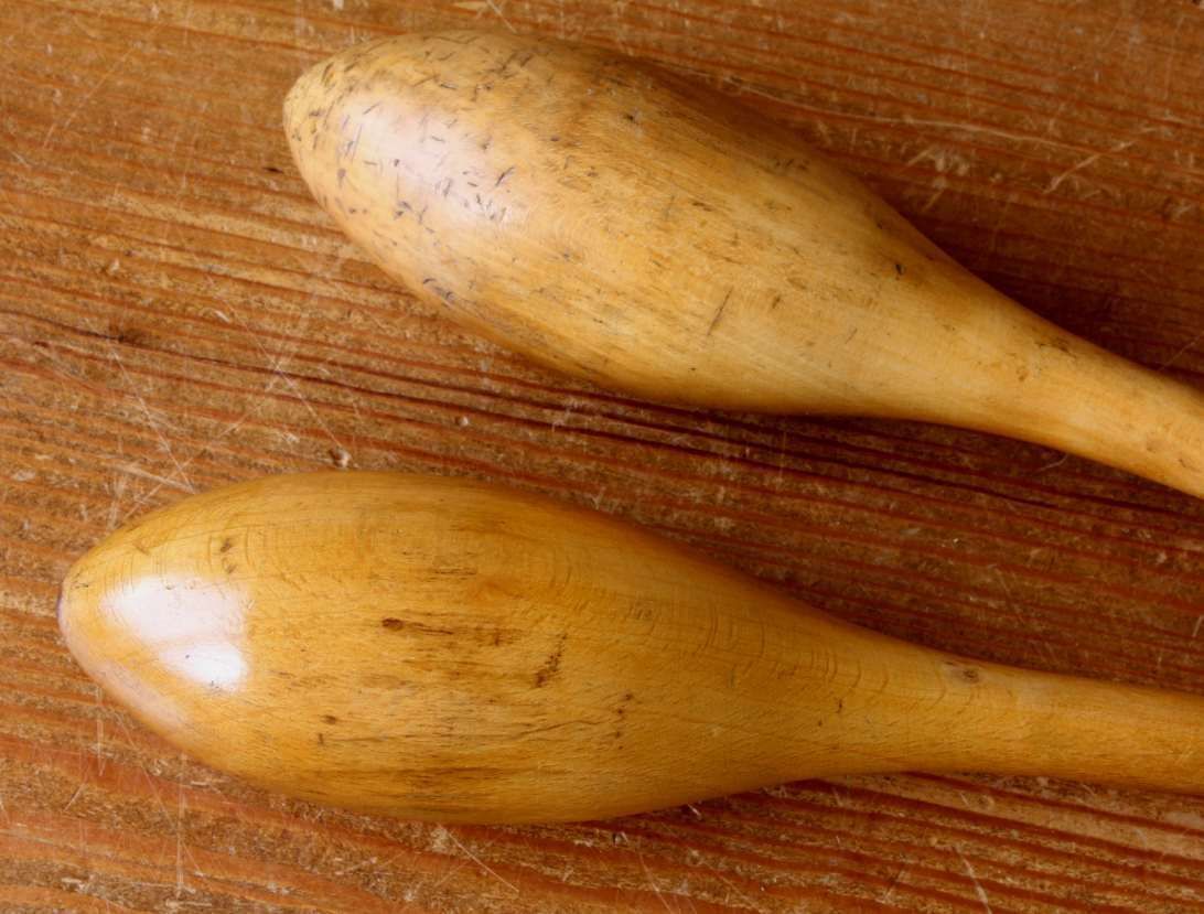 Pair Antique Indian Clubs. Decorative Wood Gym Weights Exercise Meels. photo vinterior