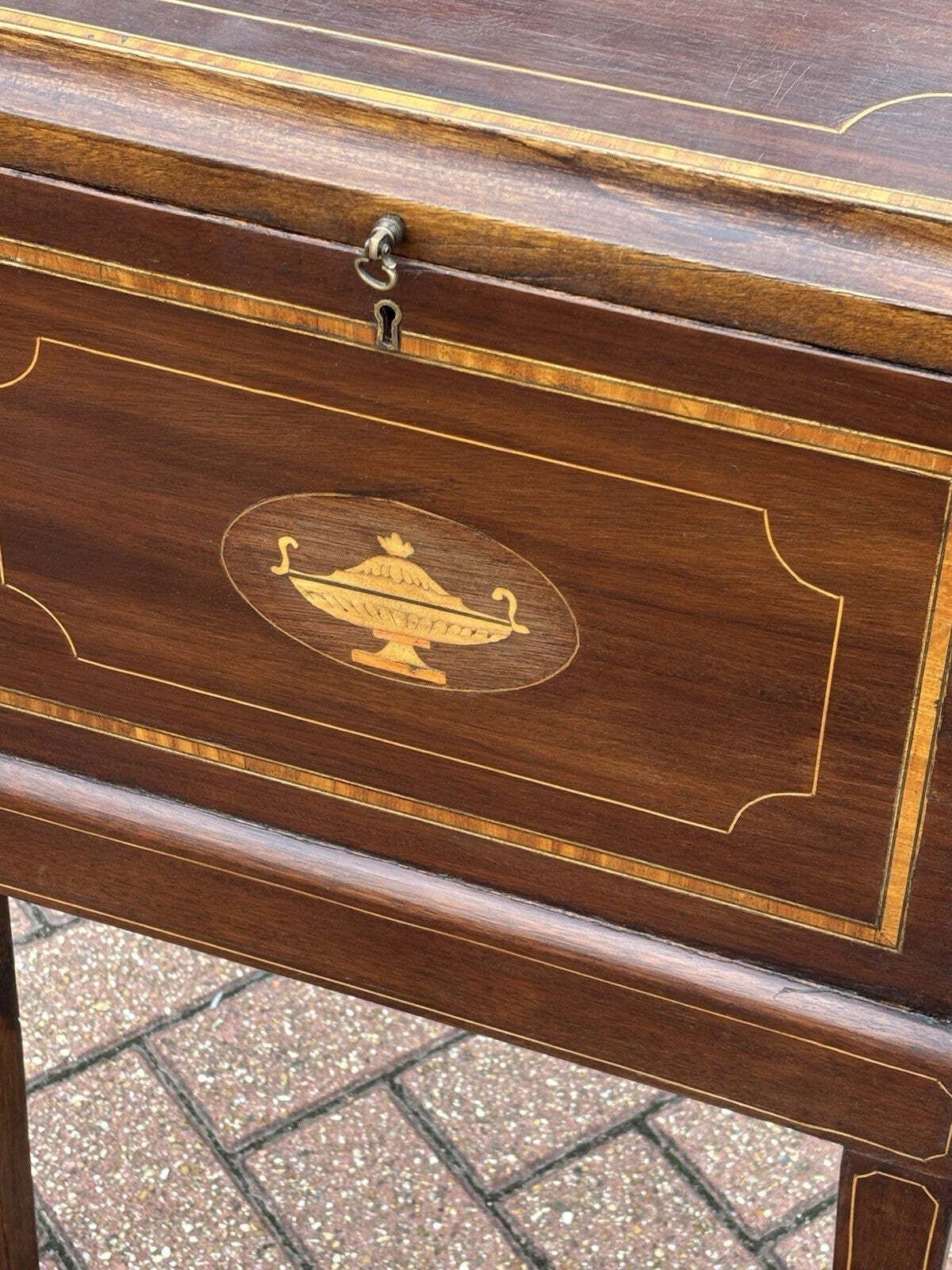 Inlaid Mahogany Wine Cellarette, Holds 12 Bottles. photo 760.0