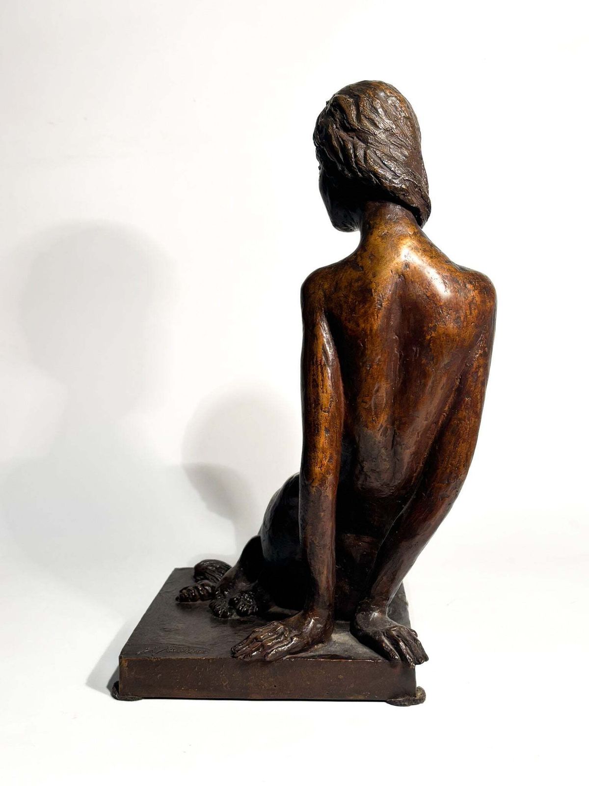 photo for sale Bronze Sculpture Of A Lady By An Italian Artist From The 1920s