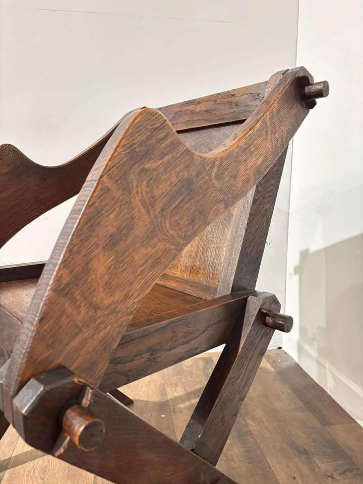 Oak Glastonbury / Ecclesiastical Chair photo vintage