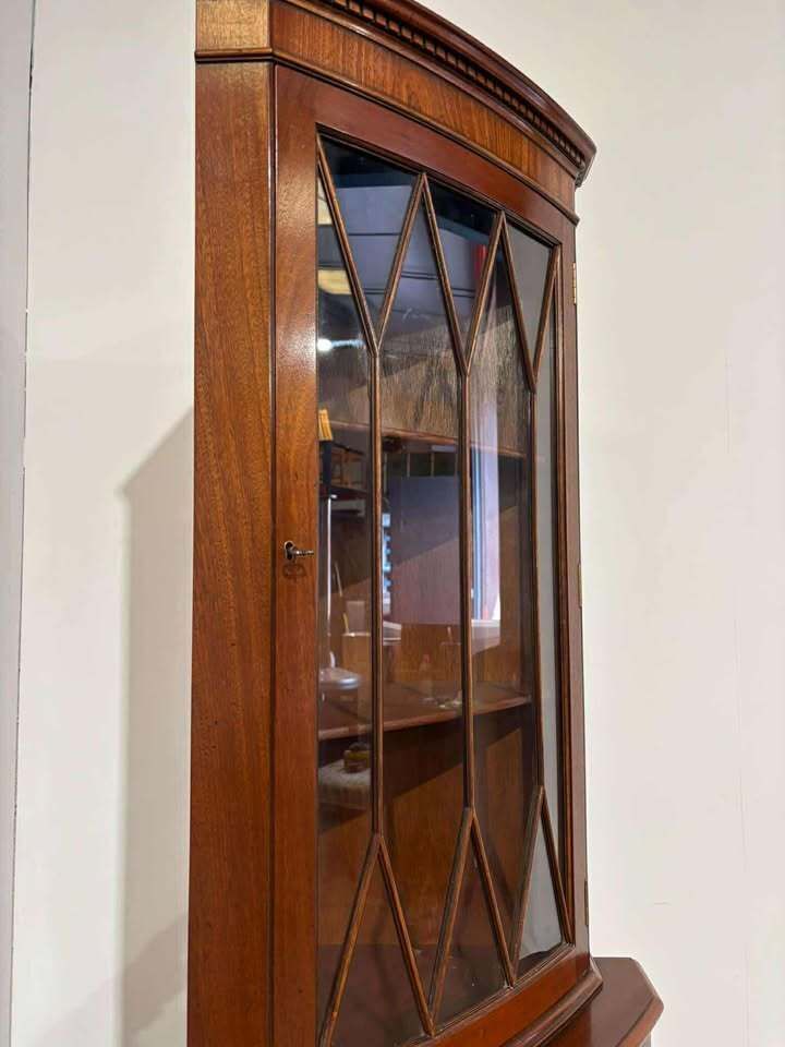 Reproduction Mahogany Corner Cabinet photo buy