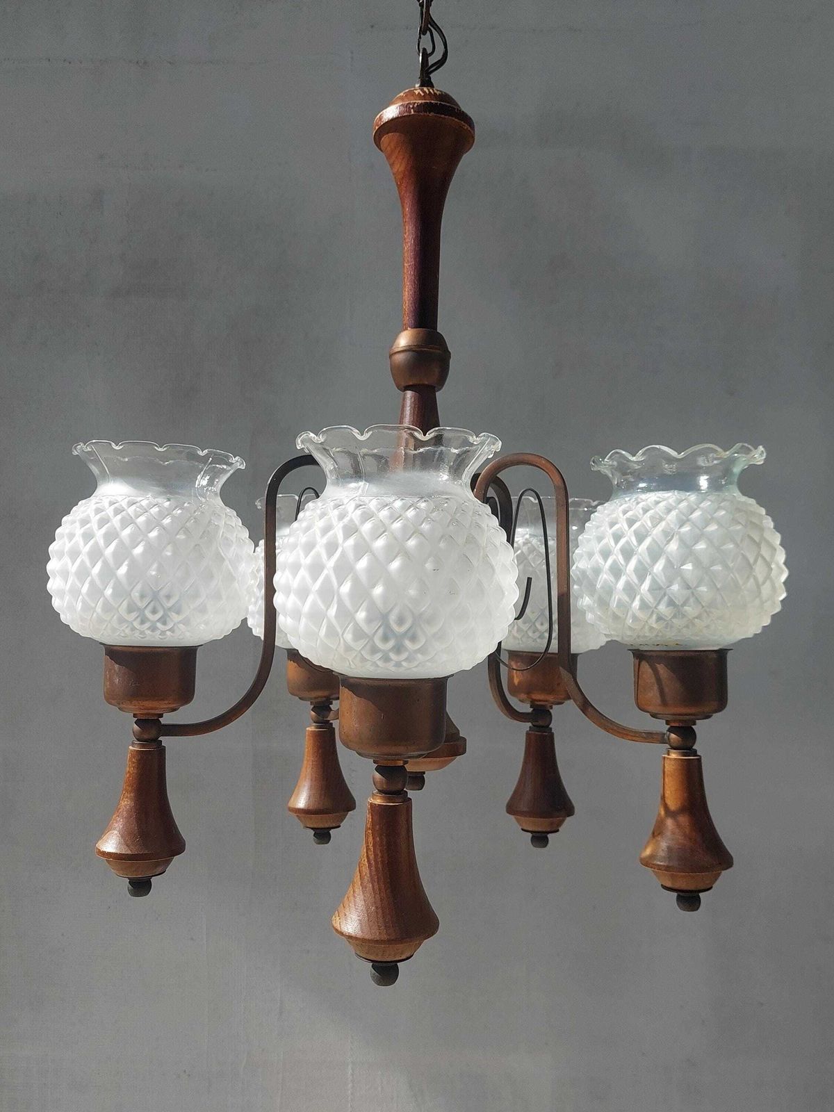 Vintage 5 Arm Wooden Chandelier – Mid Century Pineapple Glass Ceiling Light With Copper Details, Retro Dining Room Pendant Lamp photo 490.0