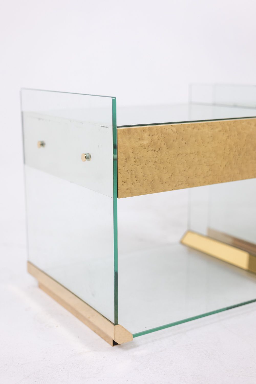 photo furniture Pair Of Bedside Tables In Brass, Glass And Mirror. 70’s
