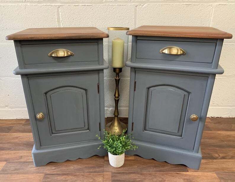 photo vinterior Pair Of Quality Pine Bedside Tables/Drawers Ready To Upcycle
