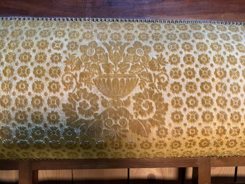 Banquette   Canapé époque Restaurarion En Velours De Gêne Jaune 1830 photo 790.0