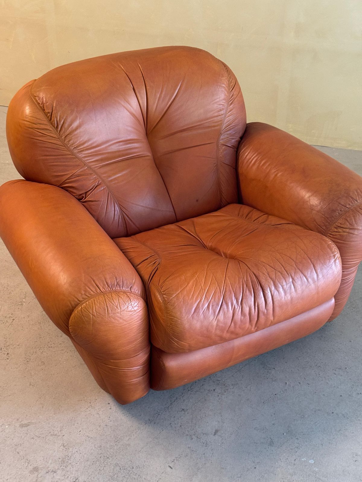 Orignal Italian Vintage Leather Armchair, 1970s photo 1100.0