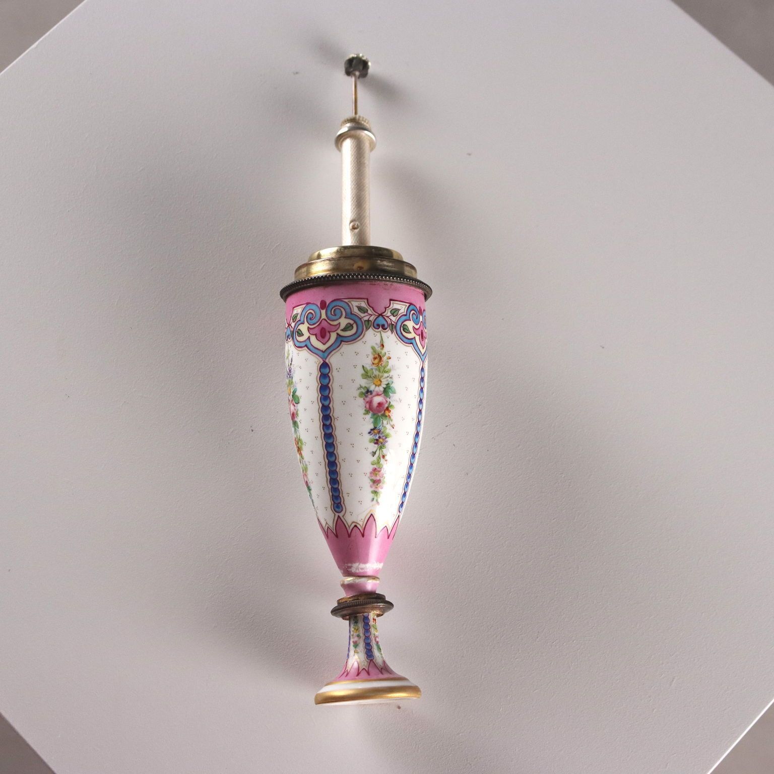 photo vintage Coppia Di Profumatori In Argento E Porcellana Manifattura Di Limoges