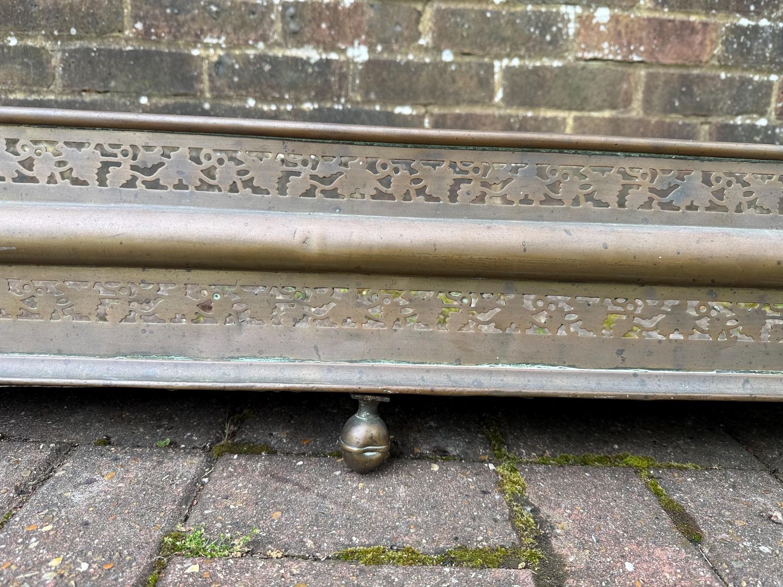 Victorian Pierced Brass Metal Quality Fireplace Fender, Fire Hearth Guard   Attractive Detail, Vgc photo for sale