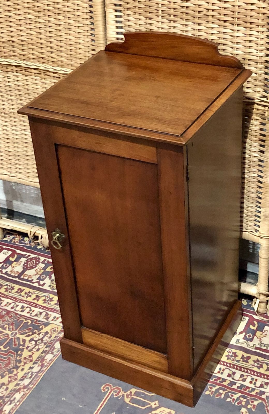 photo vinterior Edwardian Walnut Bedside Table Or Nightstand