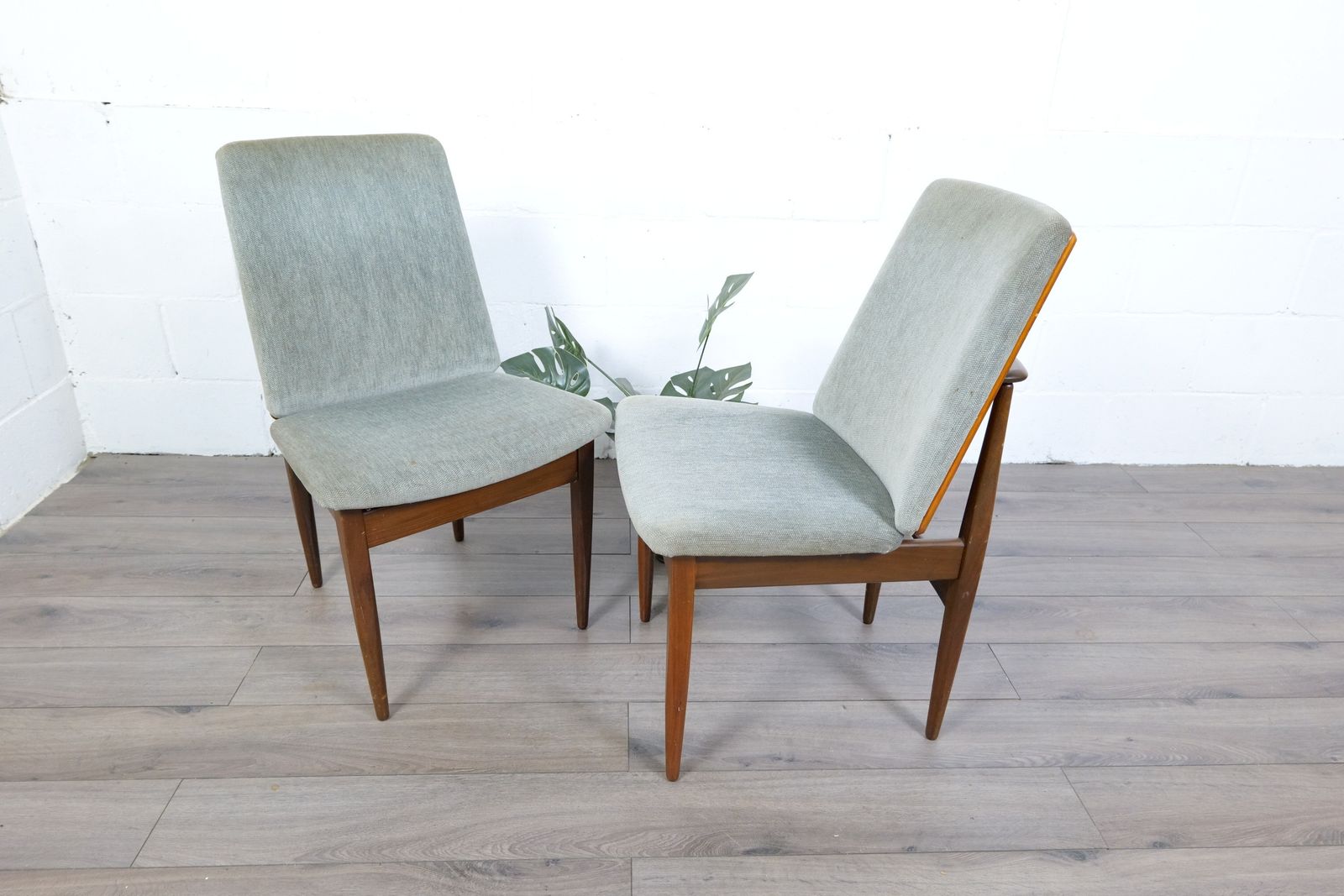 Pair Of Elliott's Of Newbury Eon Teak Dining Chairs