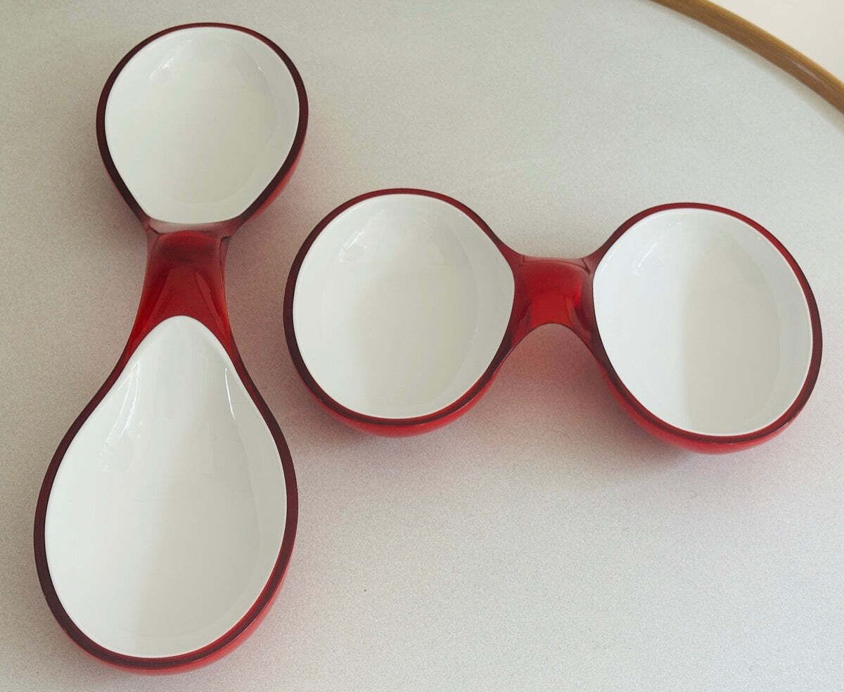 photo for sale 1980s Italian Guzzini Lab Interlocking Plastic Red & White Platter Dishes Inc Original Box