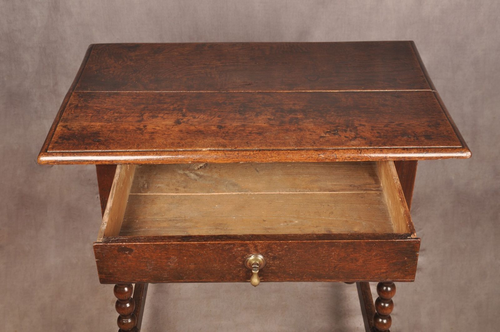 17th Century Oak Bobbin Turned Side Table photo Furniture