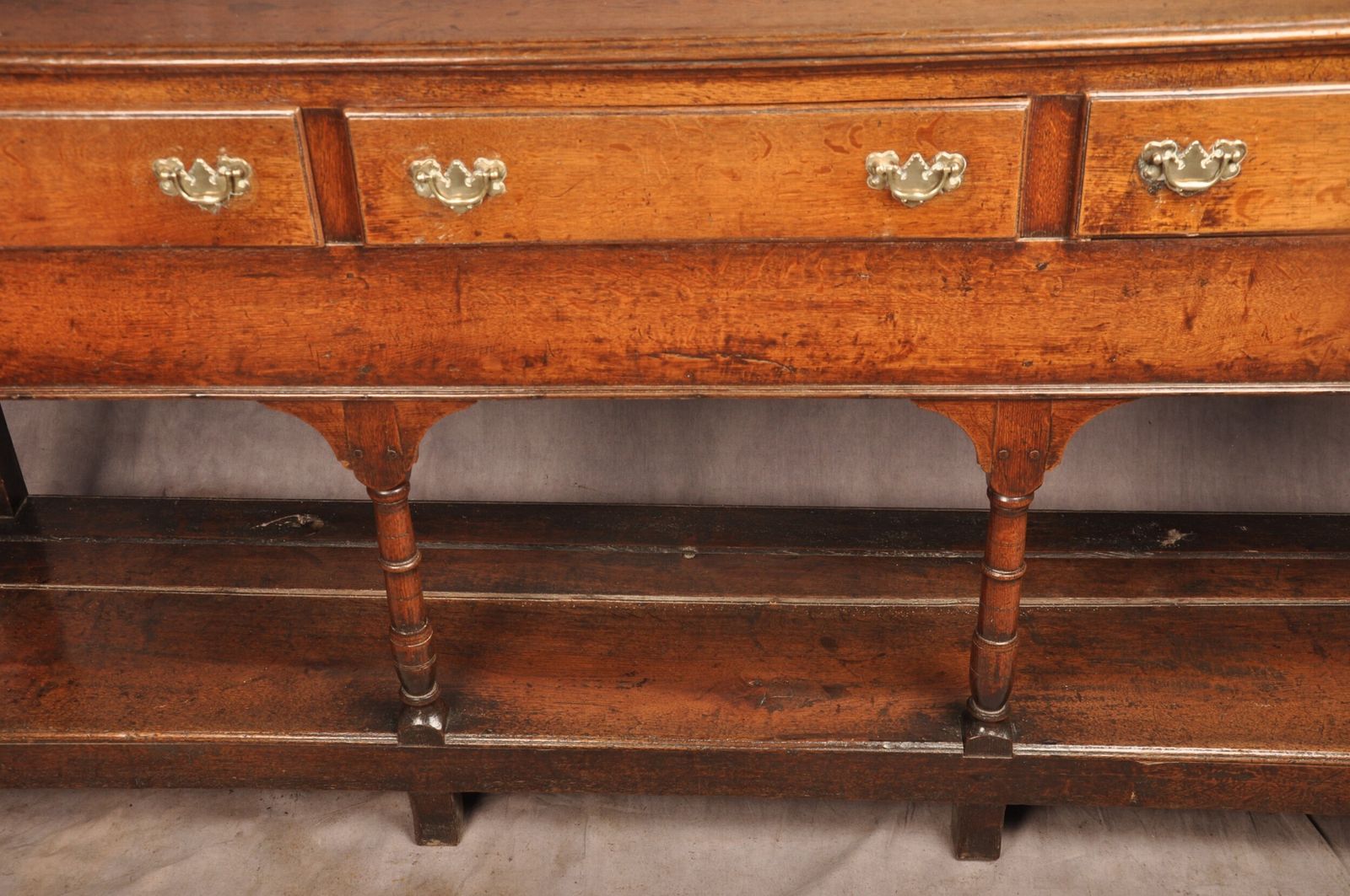18th Century Oak Pot Board Dresser photo vinterior