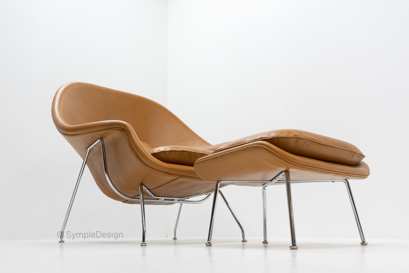 Furniture Womb Chair And Ottoman By Eero Saarinen For Knoll, 2000s photo