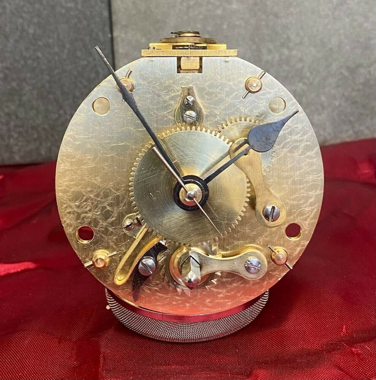 photo vinterior Burr Maple Arch Top Mantel Clock
