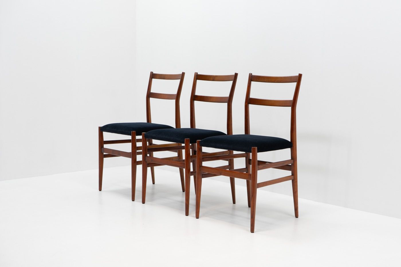 Gio Ponti, Leggera Chair For Cassina, 1970s photo for sale