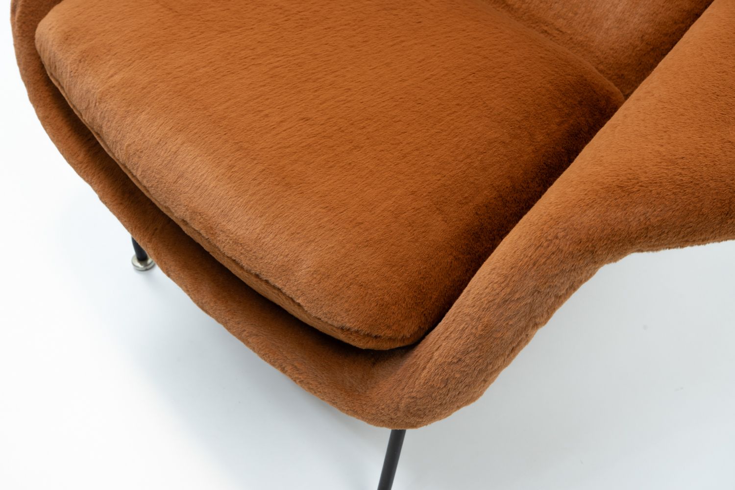 Design Classic: Womb Chair, Saarinen For Knoll, 1960s photo buy