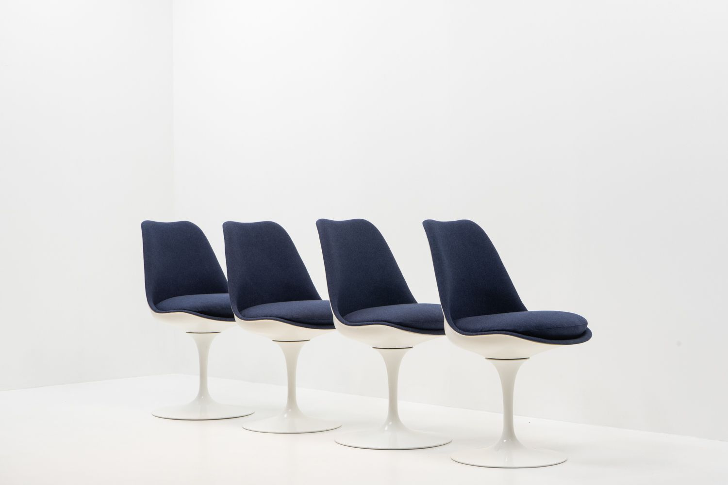 Side Chairs By Eero Saarinen For Knoll, Switzerland, 1970s – Set Of 4 photo for sale