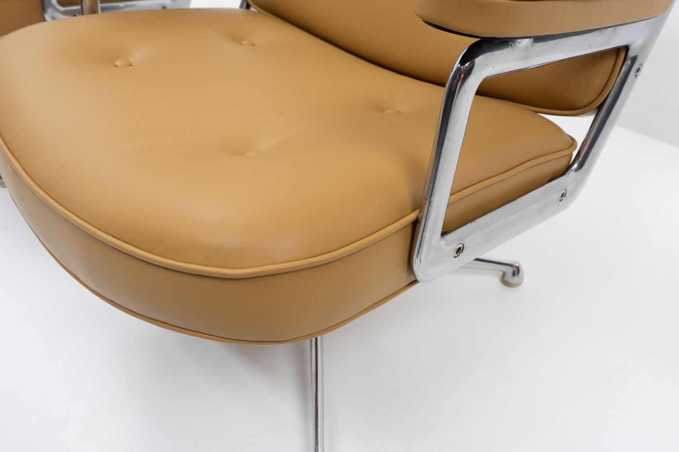 Furniture Eames Es105 Lobby Chair – Herman Miller For Vitra, Set Of 2 photo
