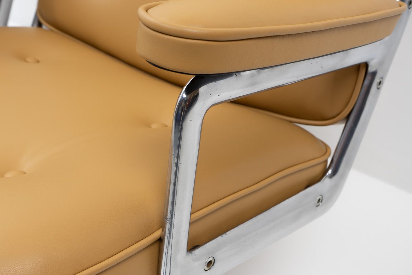 photo vintage Eames Es105 Lobby Chair – Herman Miller For Vitra, Set Of 2