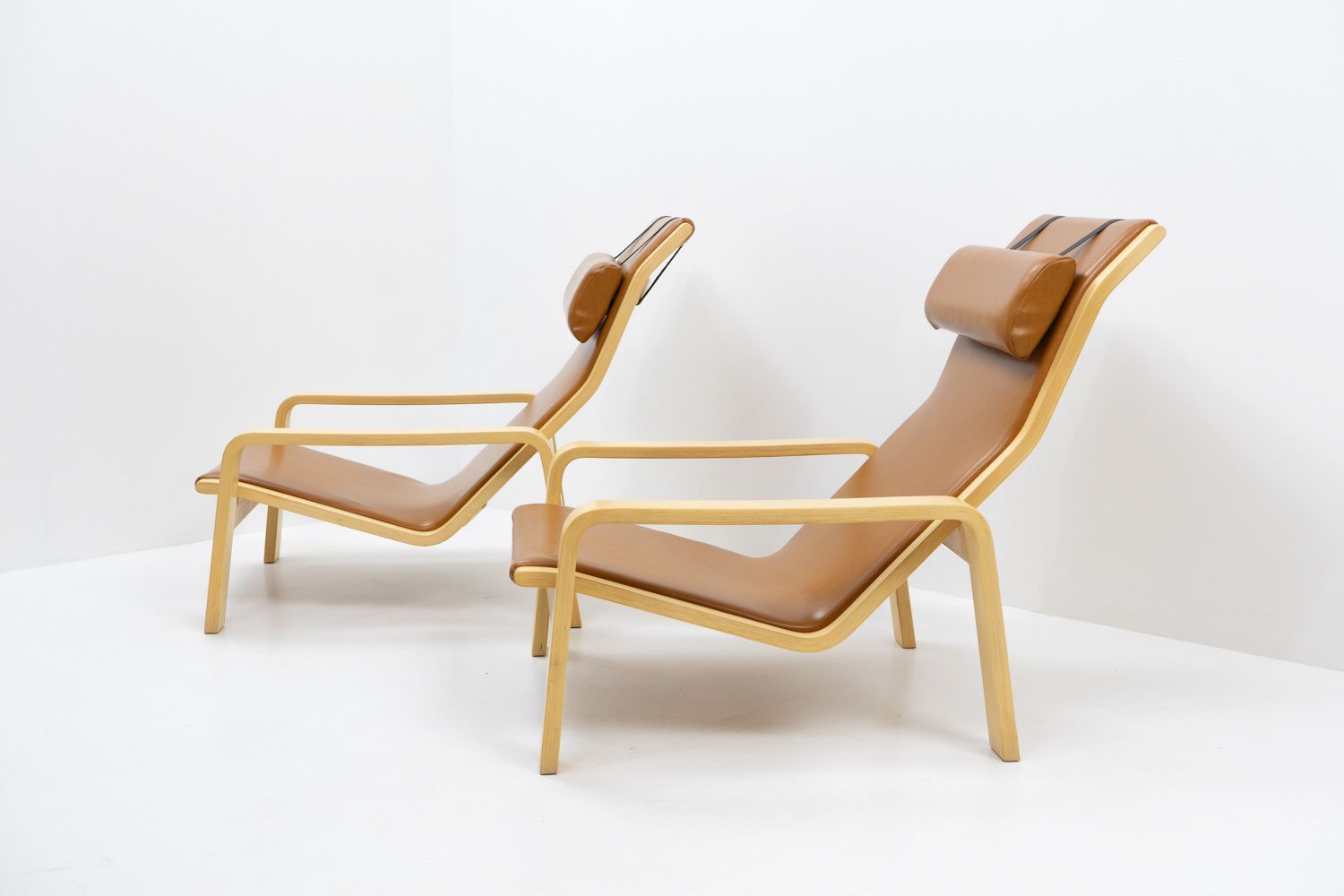 Pulkka Lounge Chairs By Ilmari Laippainen For Asko, photo for sale