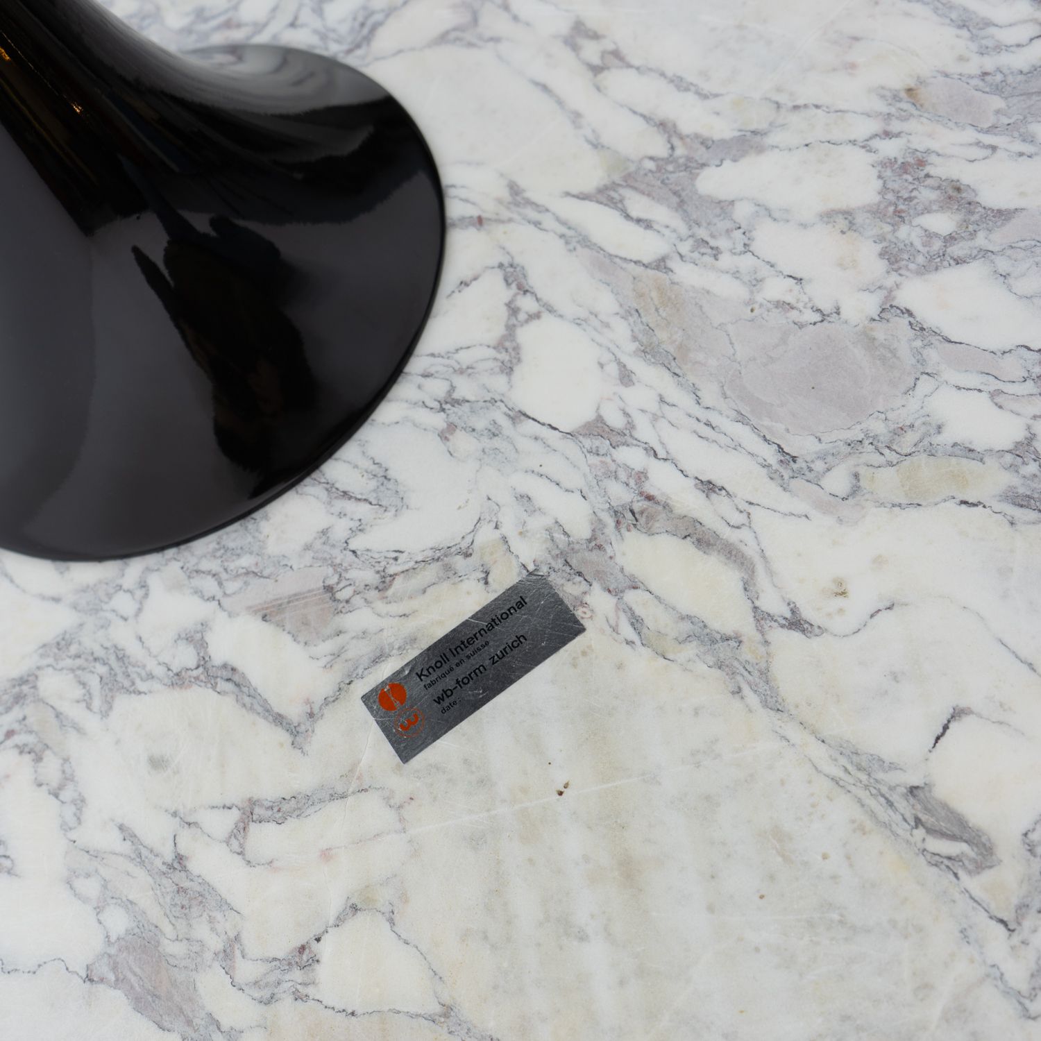 photo for sale Round Calacatta Viola Marble Dining Table By Eero Saarinen For Knoll, 1970s