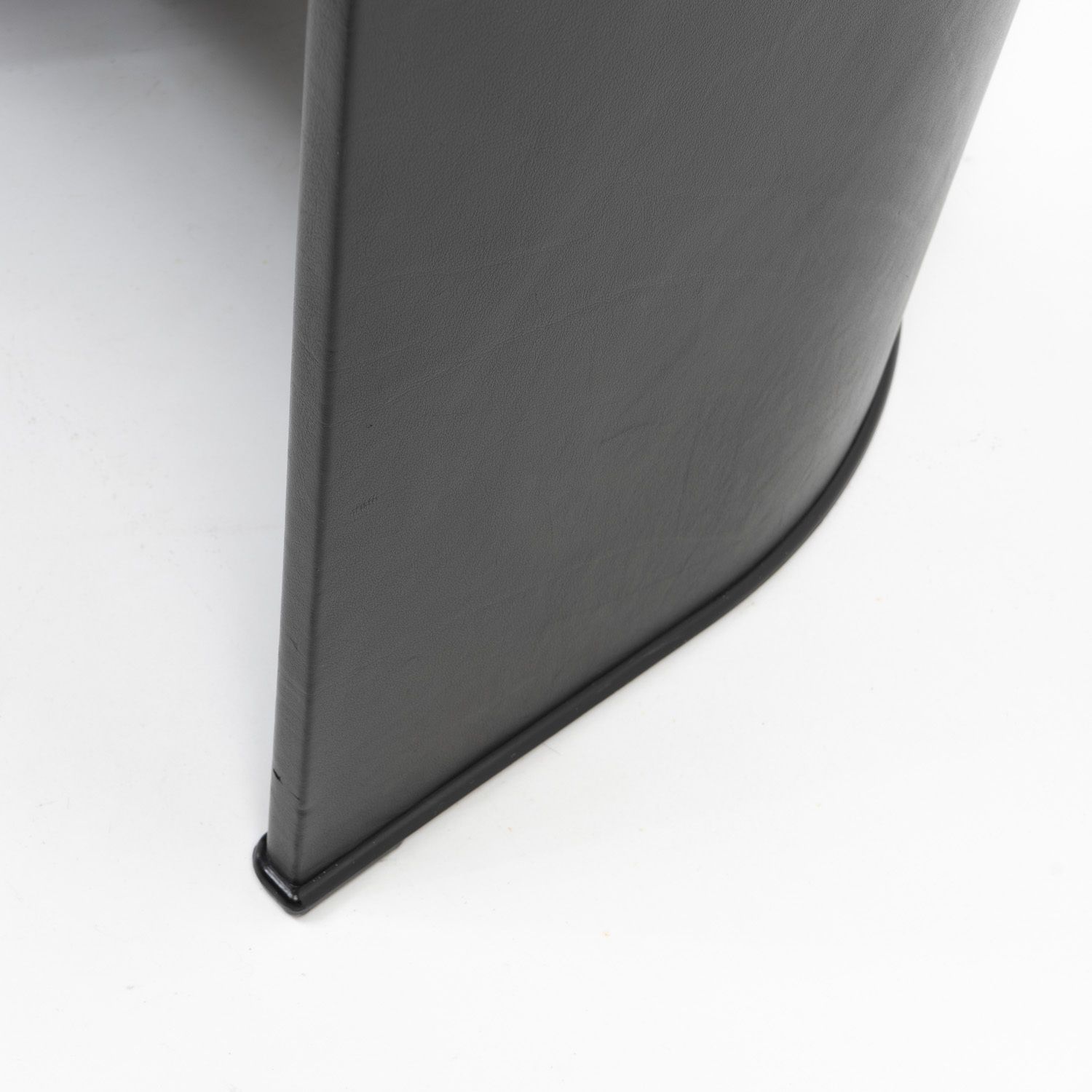 photo for sale Artona 8551 Arm Chair By Afra And Tobia Scarpa For Maxalto – 1980s