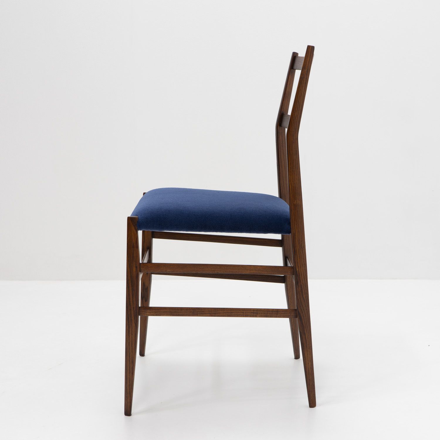 Gio Ponti, Superleggera Chair For Cassina, 1960s photo 1074.0