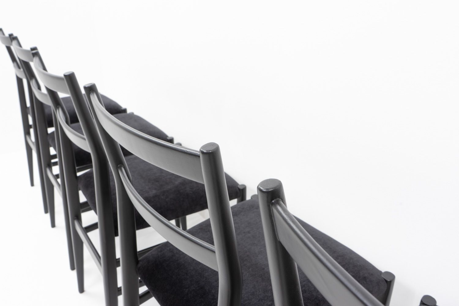 Gio Ponti, Leggera Chairs For Cassina, 1970s – Set Of Six photo for sale