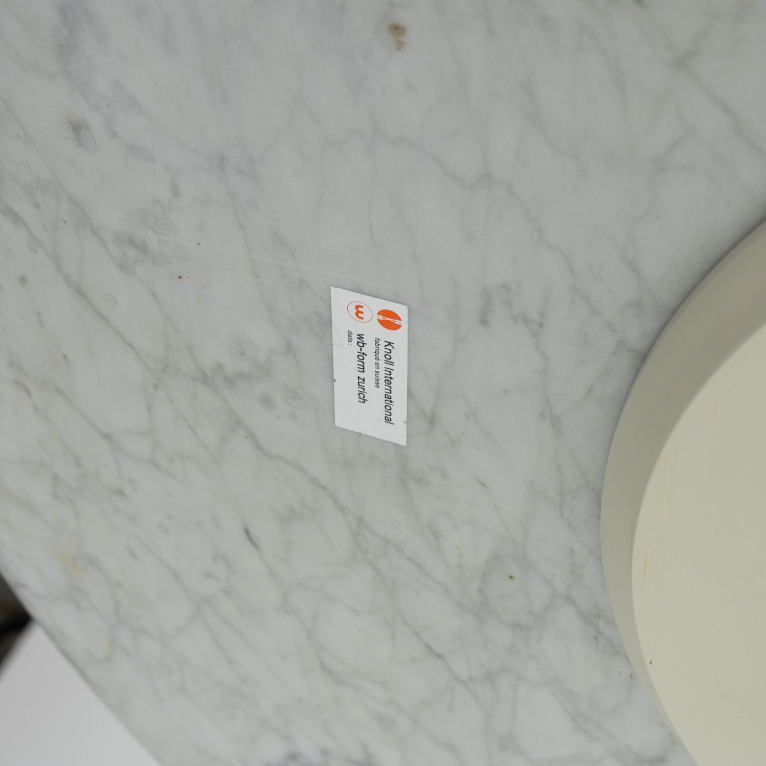 photo vintage Saarinen Round Marble Dining Table For Knoll, 1970s