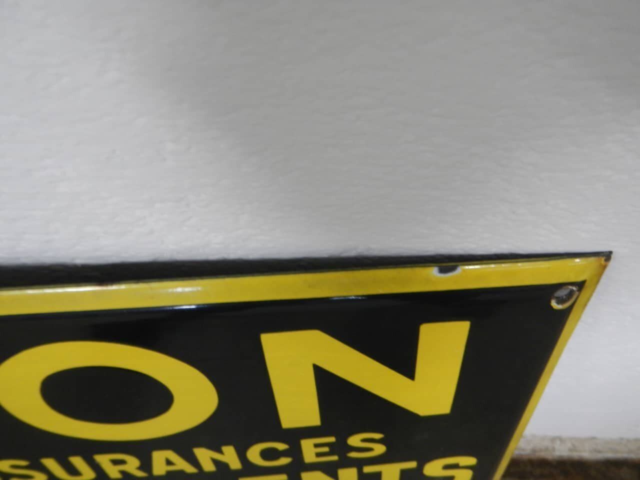 photo furniture License Plate Union Compagnie Assicurance France, 1930