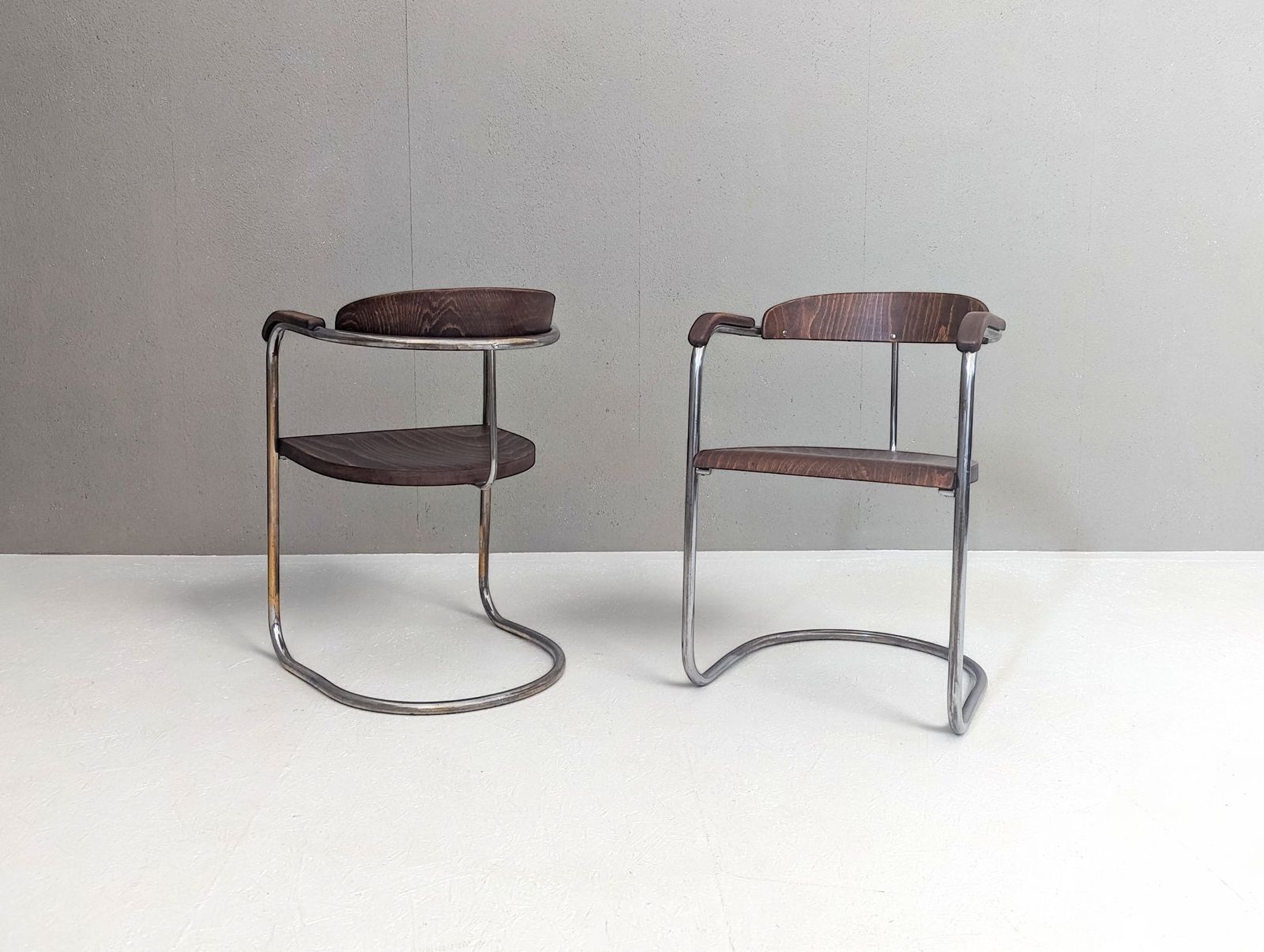 Pair Of Ss 33 Cantilever Armchairs By Hans & Wassili Luckhardt, 1930s photo Furniture