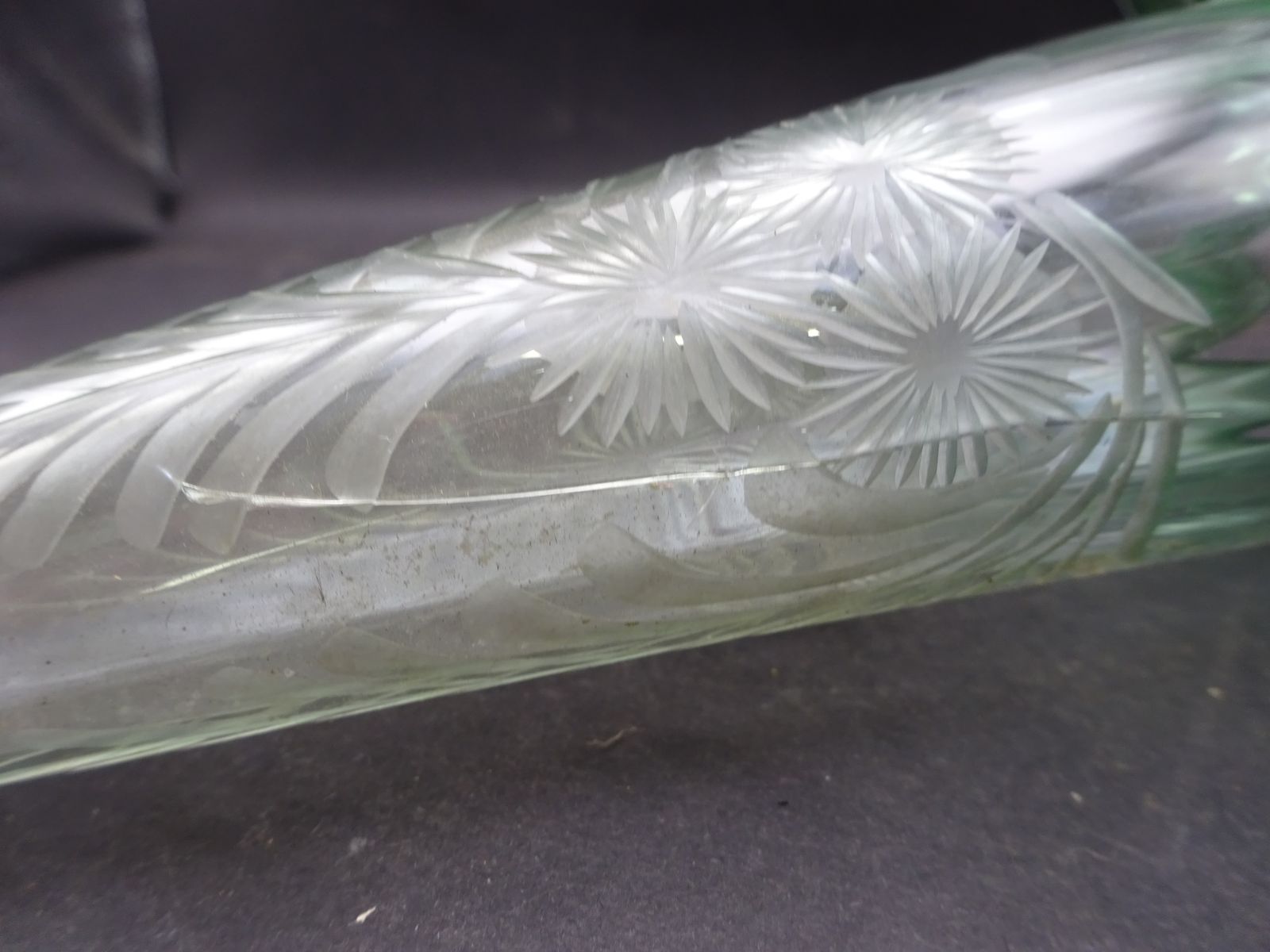 180.0 5 Victorian Green And Opalescent Fluted Glass Epergne Pieces (Amended Listing) photo