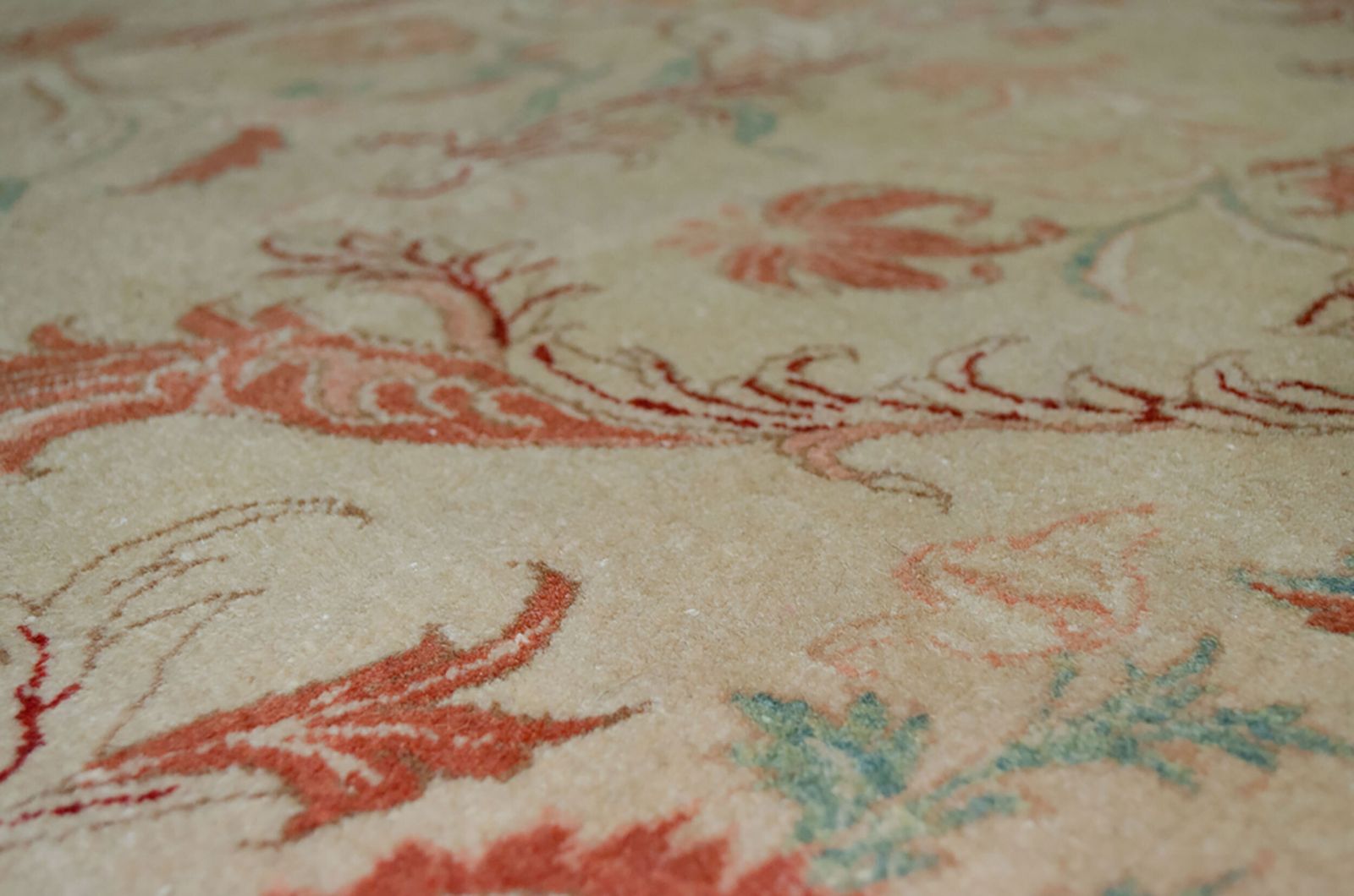 Tabriz Rug 87x110cm photo furniture