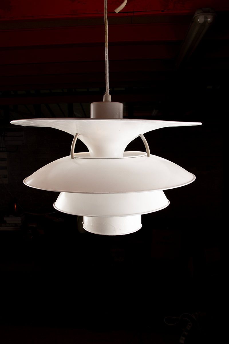 Suspension danoise en métal brossé, modèle PH 6 ½ 6v dite « Charlottenborg », par Poul Henningsen pour Louis Poulsen. photo buy