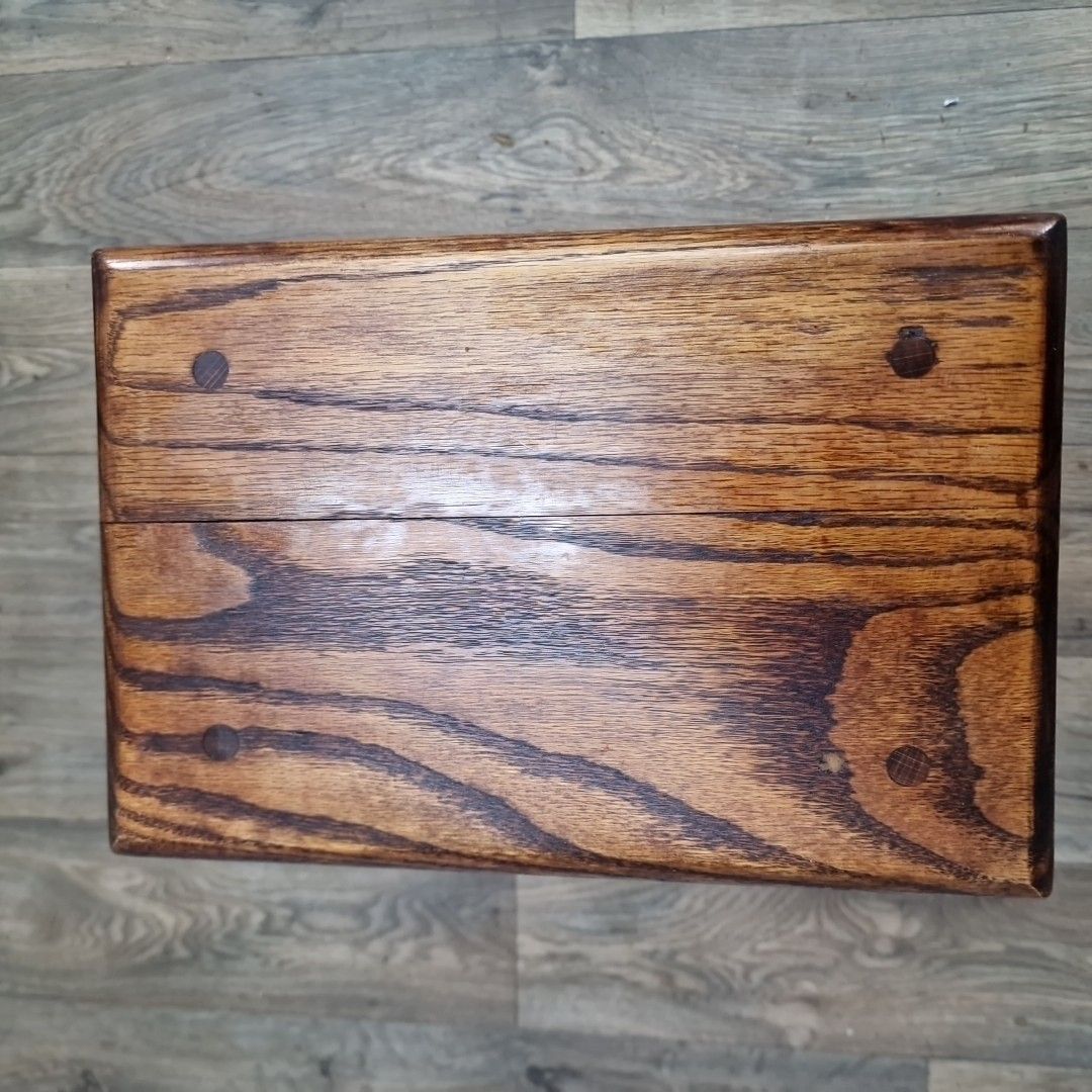 photo vintage Vintage Old Charm Solid Oak Nest Of Tables Wood Bros – Wooden Jointing Side