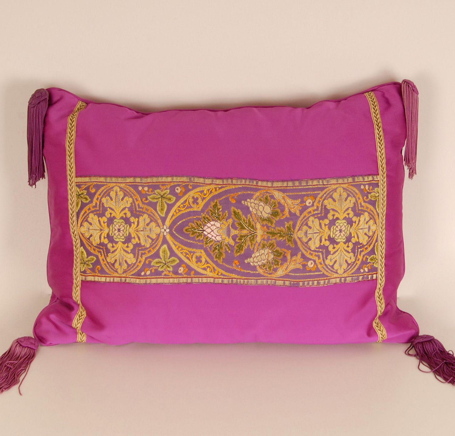 Early 19th Century Napoleonic Empire Pillow Magenta And Gold Silk Throw Cushion With Tassels