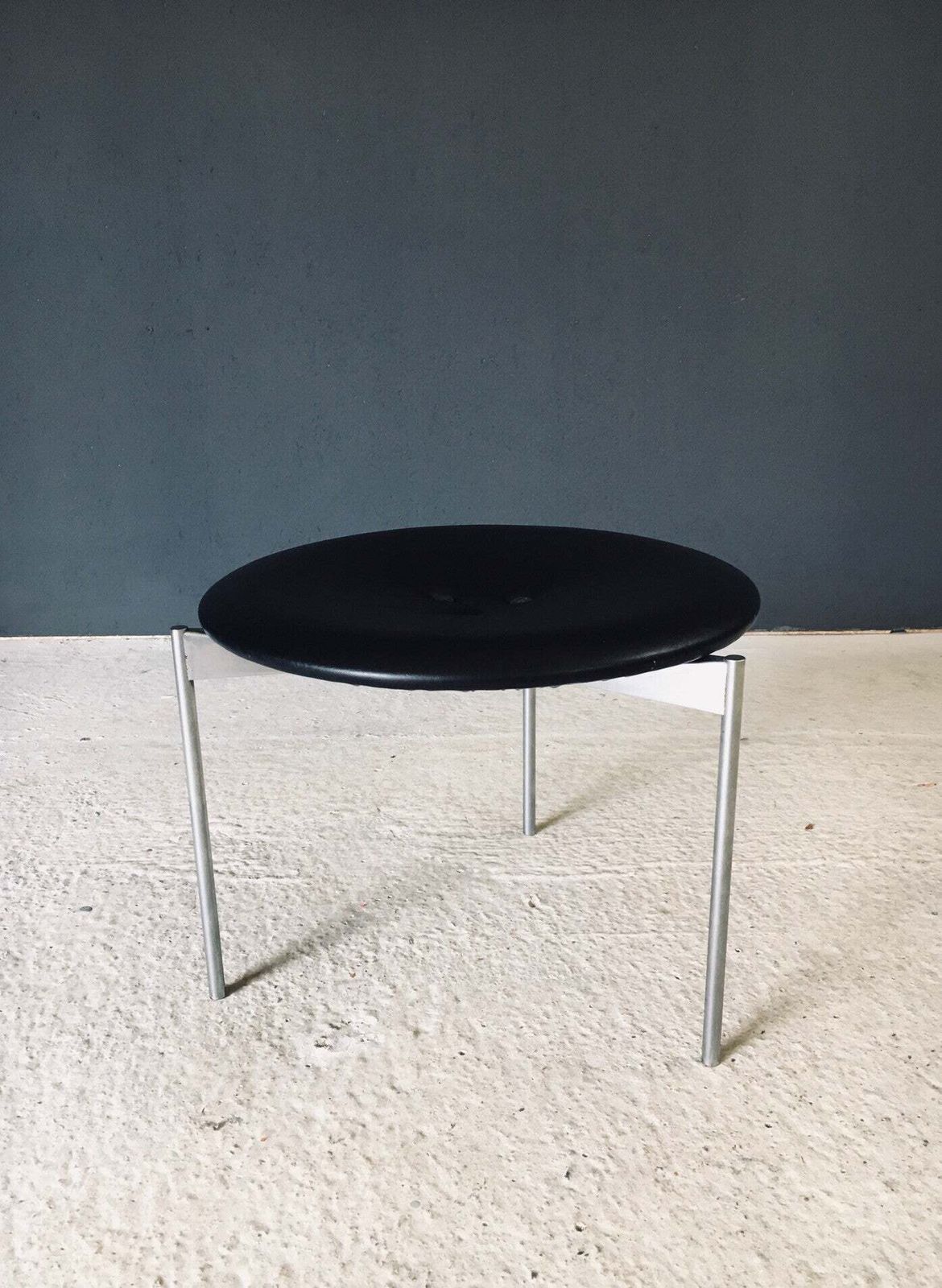 Midcentury Modern Design Leather Tripod Stool By Uno & östen Kristiansson For Luxus, Sweden 1960's